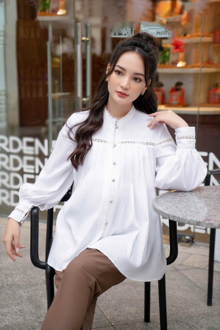 Iris Shirt (Áo sơmi trắng đáp ren)