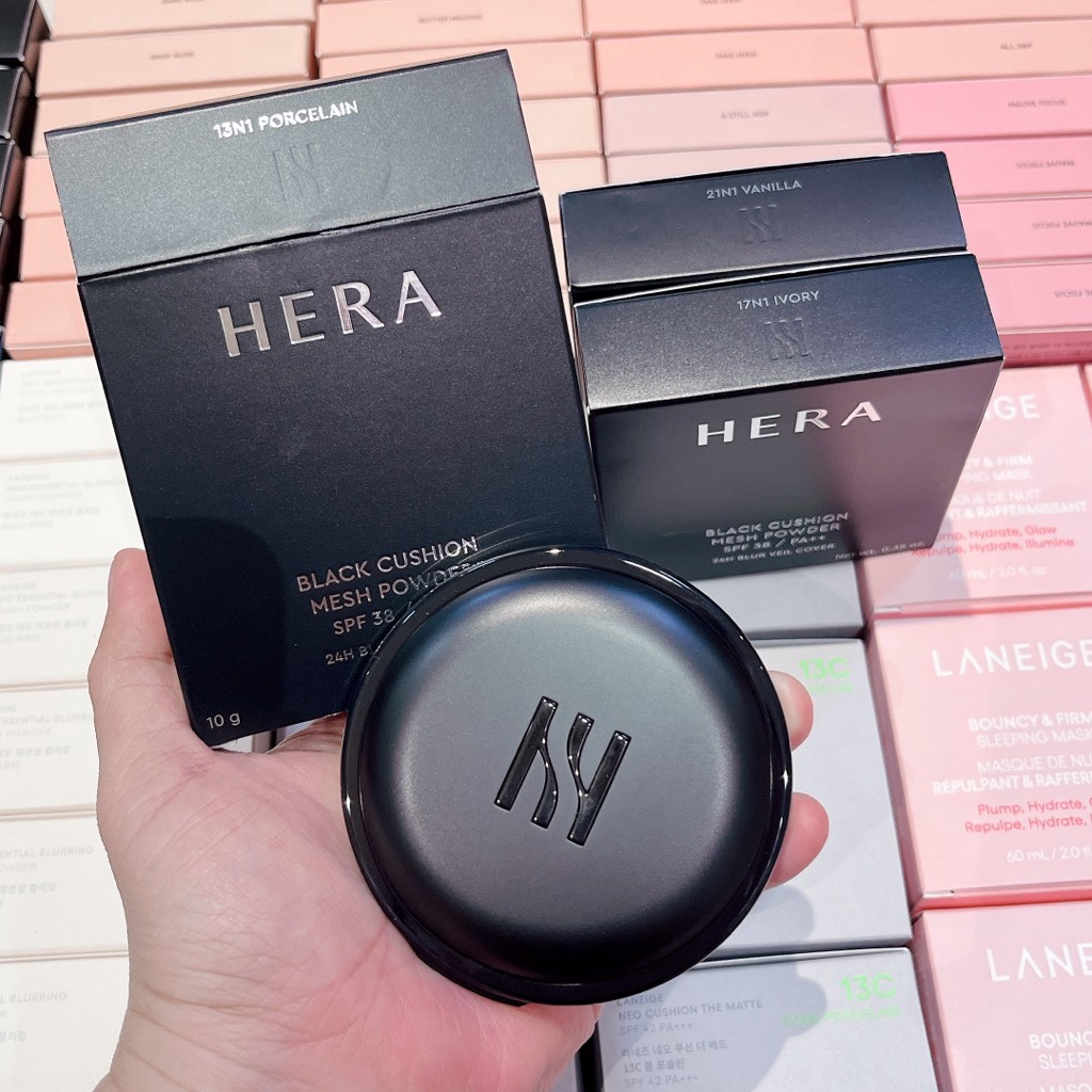 Cushion Hera Black Mesh 24h Blur Veil Cover SPF 38
