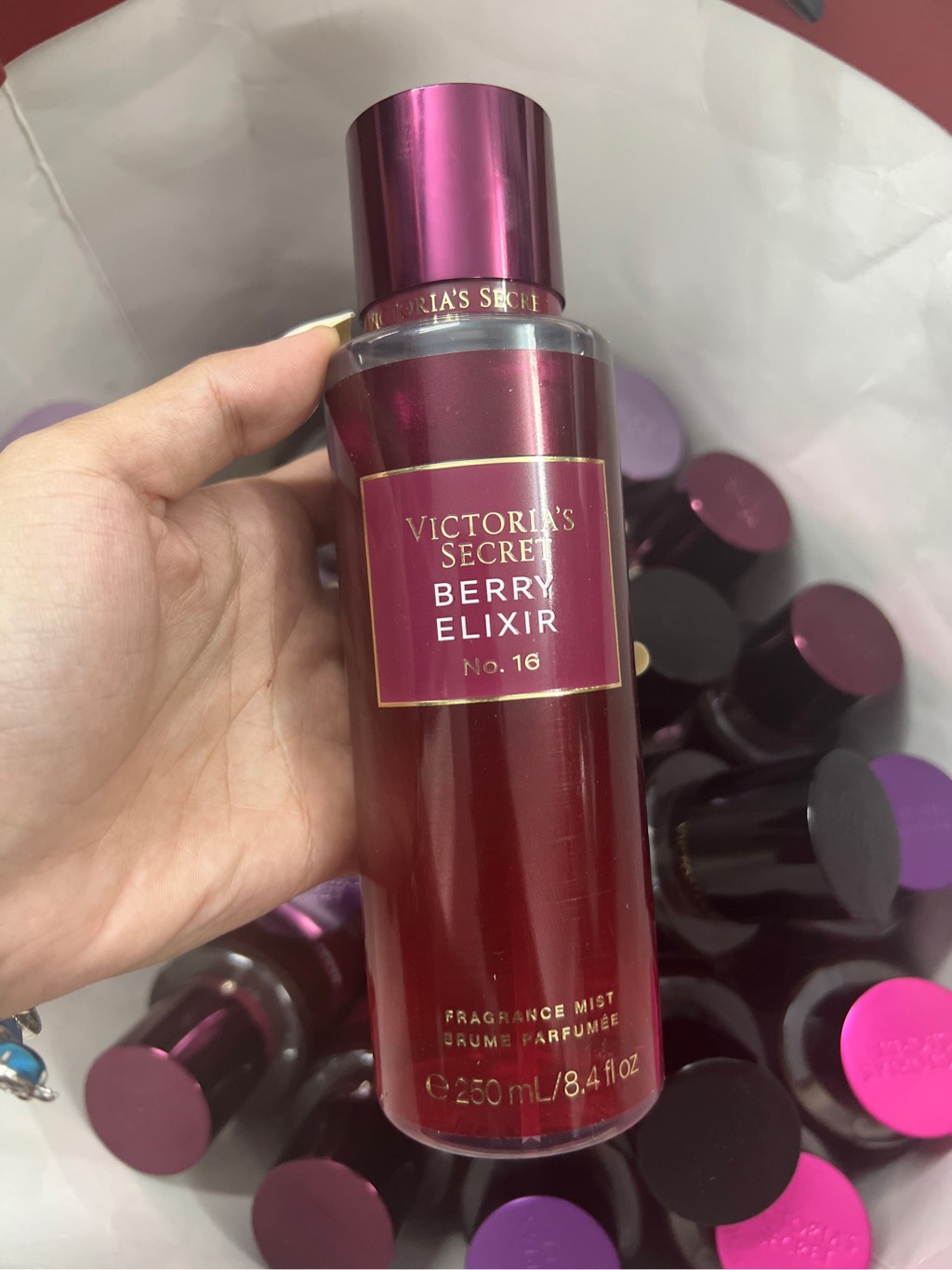 Xịt thơm Body Mist Victoria 250ml
