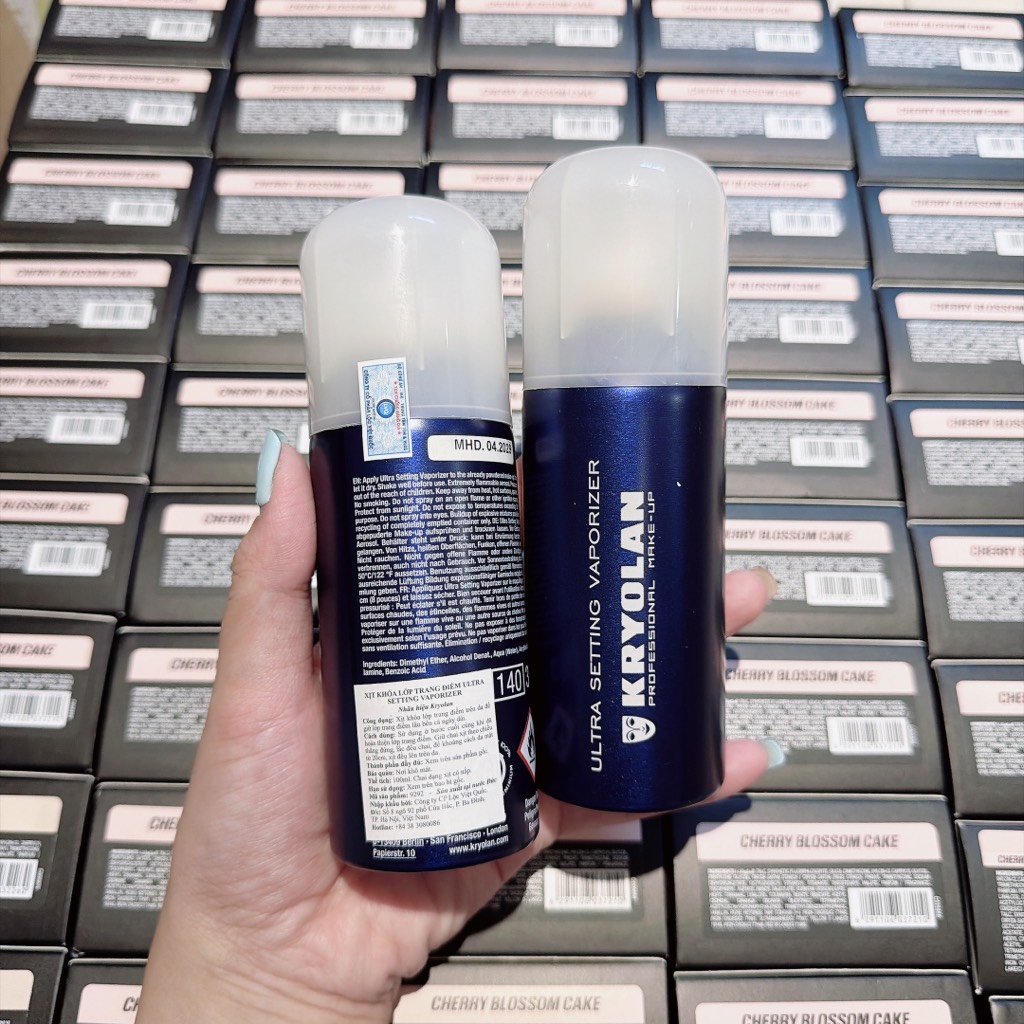 Xịt Makeup Kryolan Ultra Setting Vaporizer 100ml