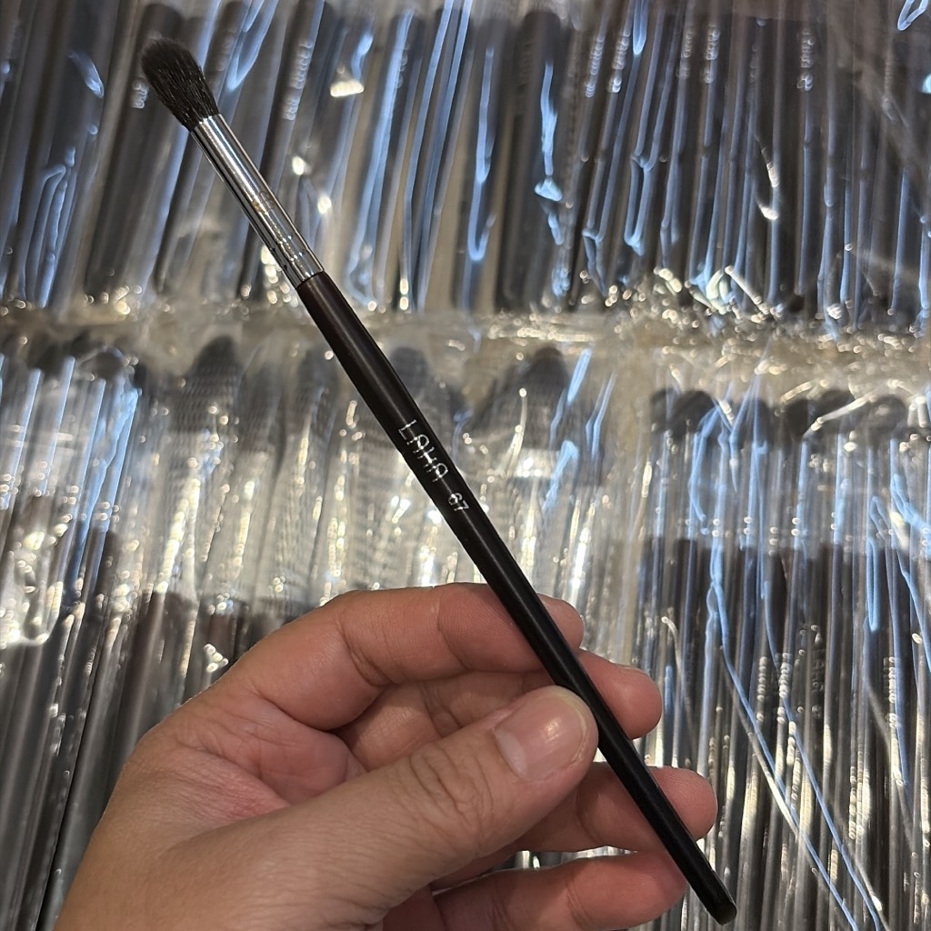 Cọ lẻ Laka