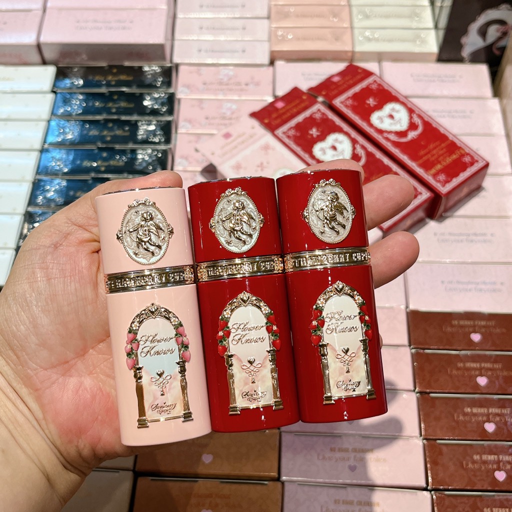 Má Hồng Kem Flower Knows Strawberry Cupid 7g