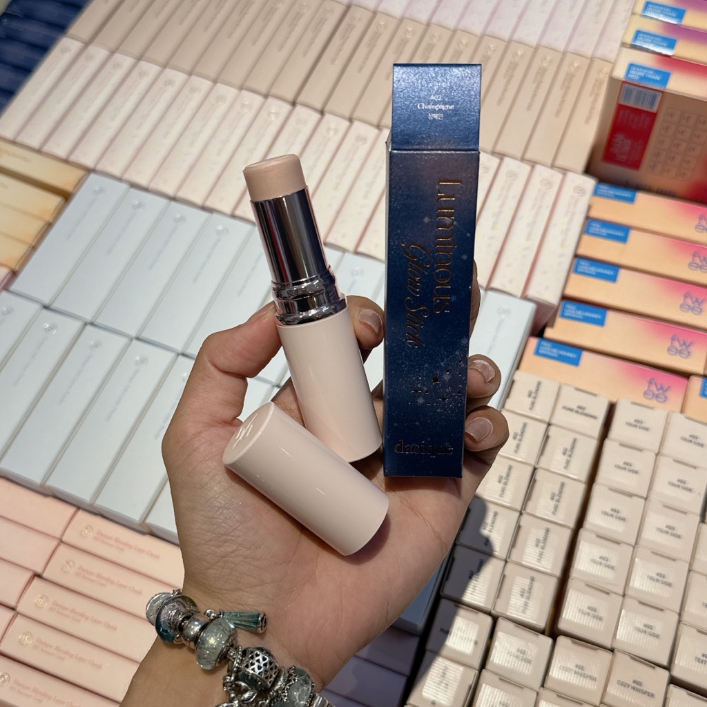 VAT - Highlight thỏi Dasique Luminous Glow Stick