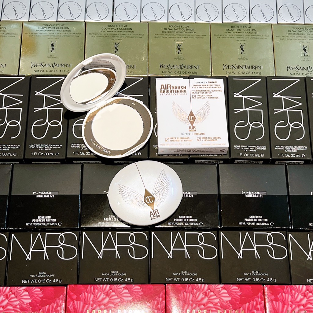 Phấn nén Charlotte ( Vỏ Trắng ) Airbrush Brightening Flawless Finish Powder