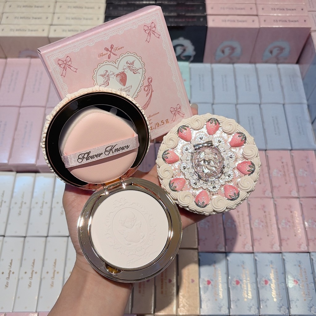 Phấn Nén Flower Knows Strawberry Cupid 9.5g
