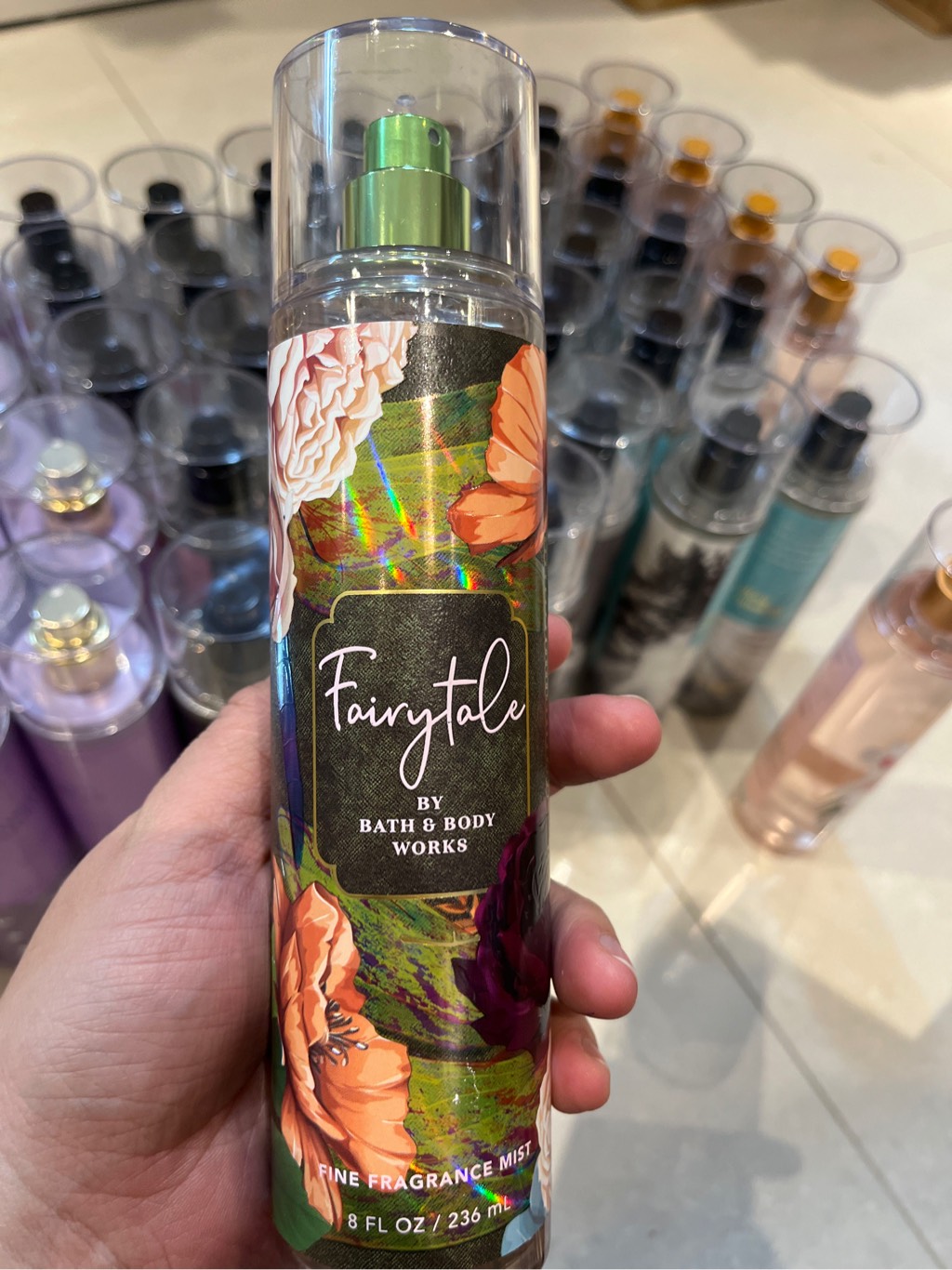 Xịt thơm Bath & Body Works 236ml