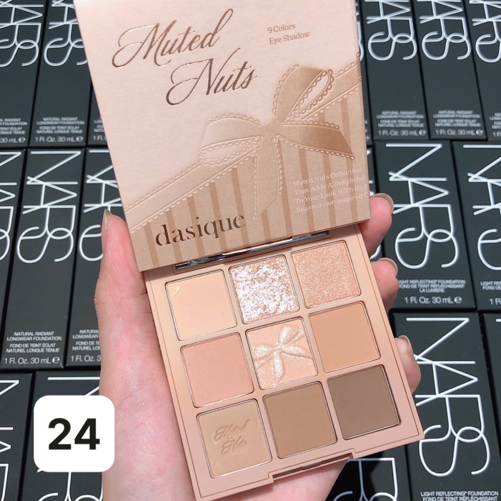 VAT - Bảng mắt Dasique 9 ô