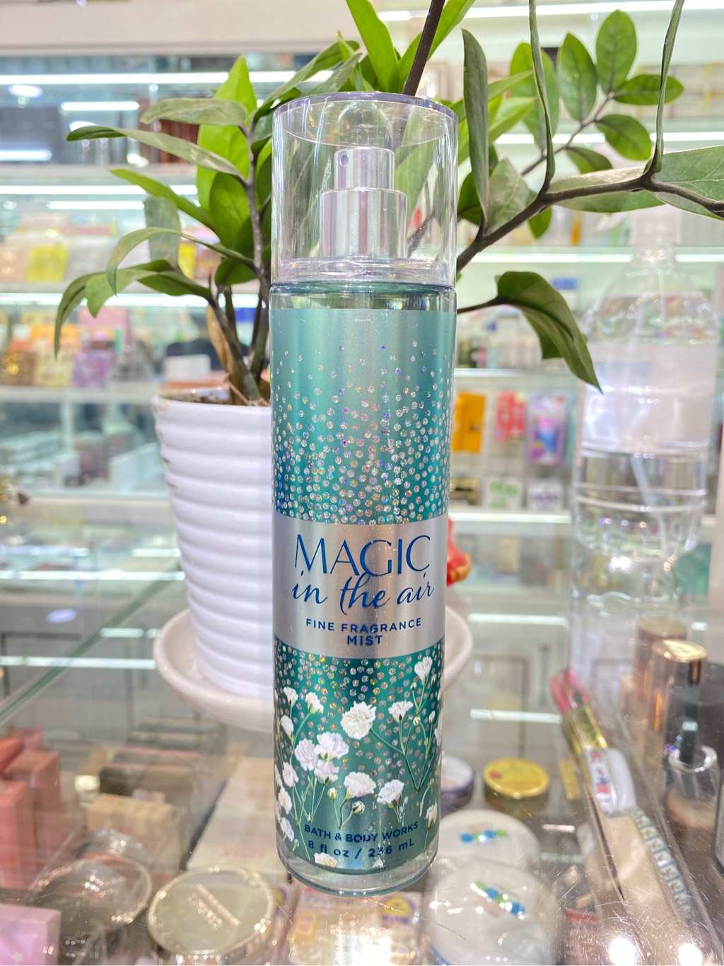 Xịt thơm Bath & Body Works 236ml