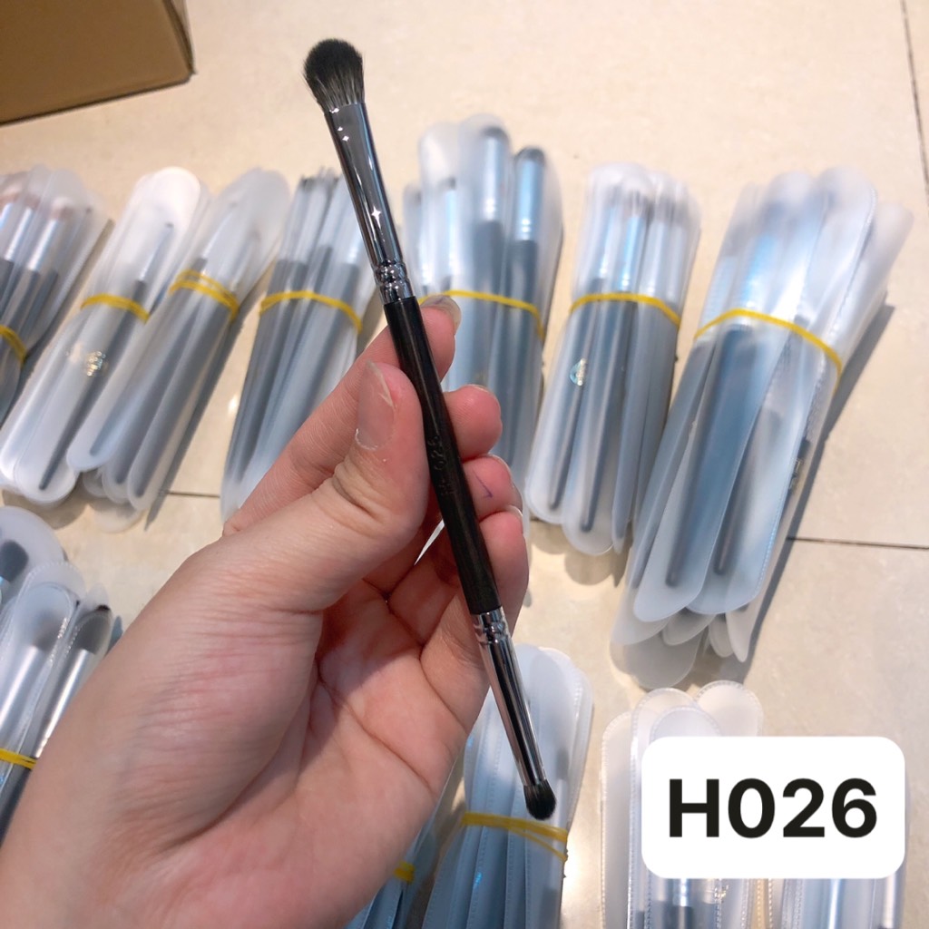 Cọ Makeup Chuyên Nghiệp TRUNG