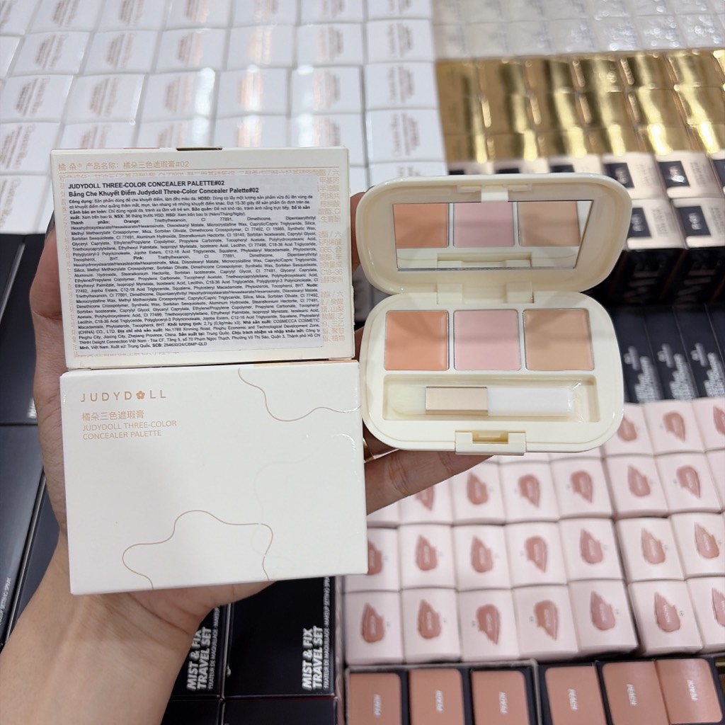 VAT - Bảng Che Khuyết Điểm JUDYDOLL 3 ô 2.7g CT