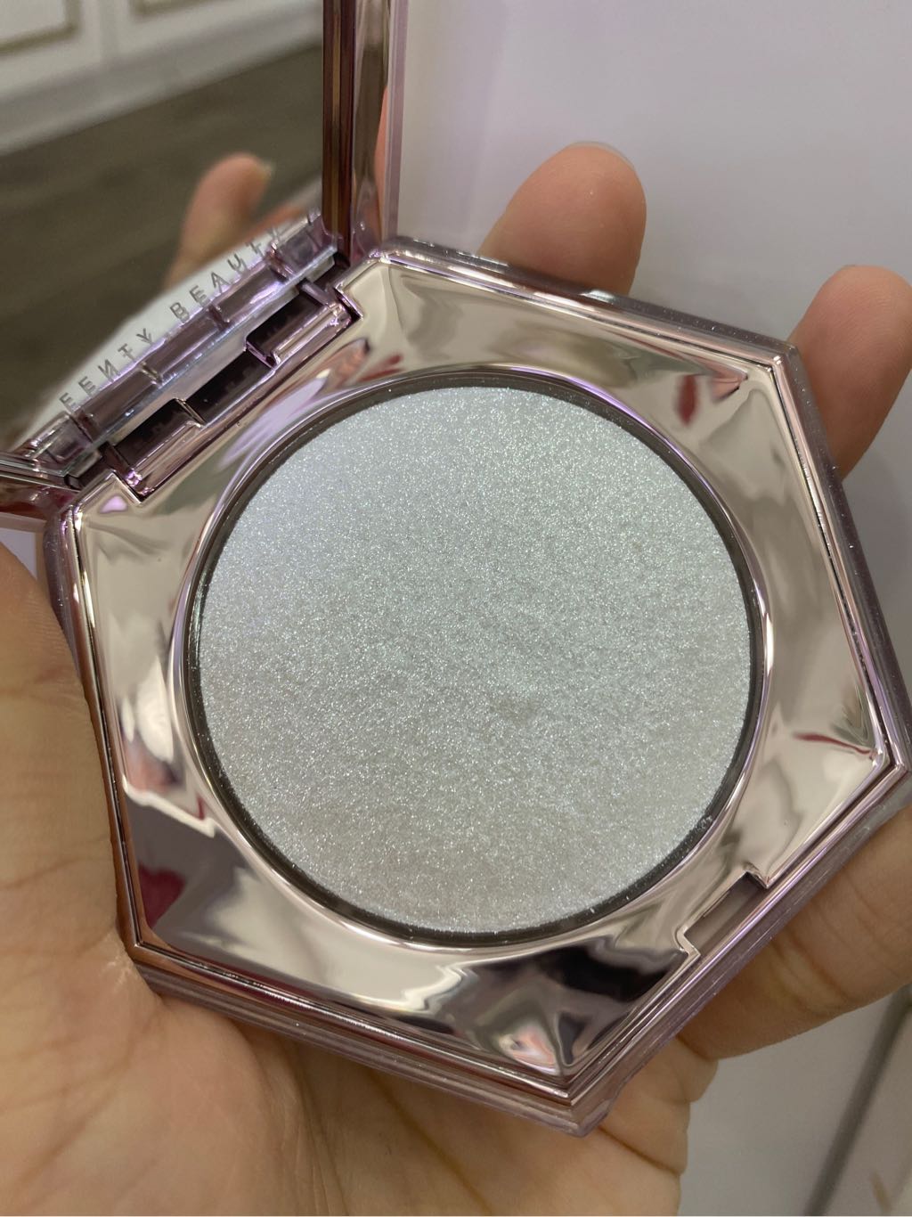 Highlight Fenty Diamond Bomb 8g