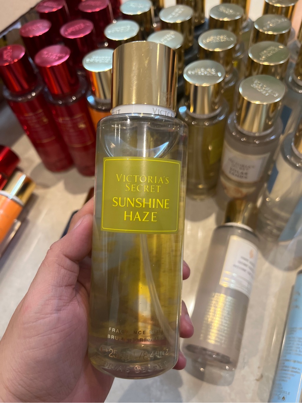 Xịt thơm Body Mist Victoria 250ml