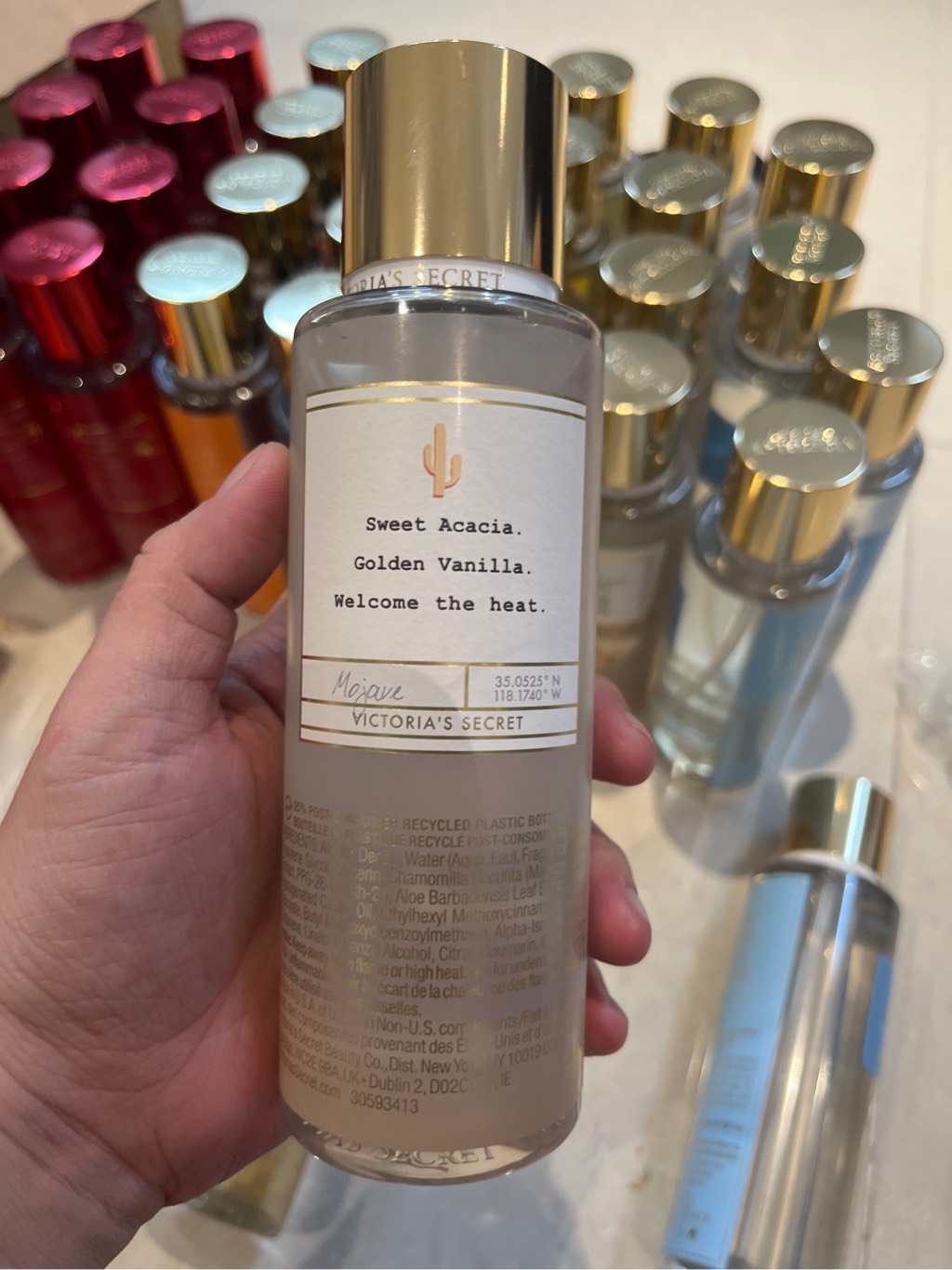 Xịt thơm Body Mist Victoria 250ml