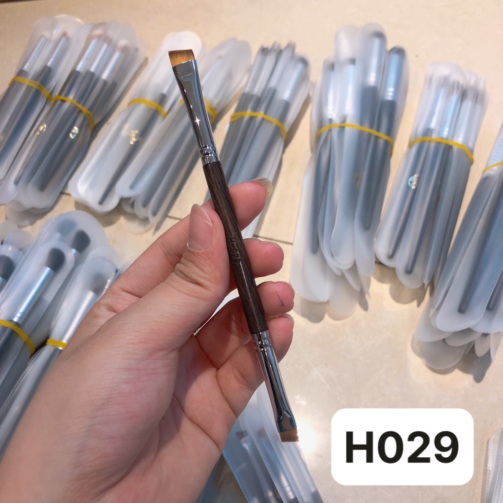 Cọ Makeup Chuyên Nghiệp TRUNG