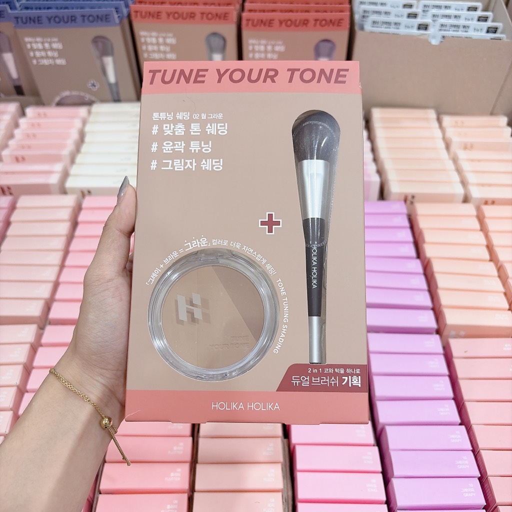 VAT - [ PEONYNK ] Set Phấn Tạo Khối HOLIKA HOLIKA Tune Your Tone Kèm Cọ 2in1