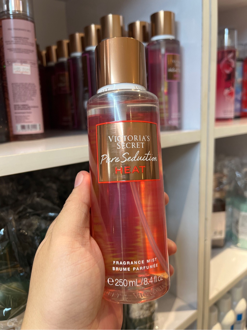 Xịt thơm Body Mist Victoria 250ml