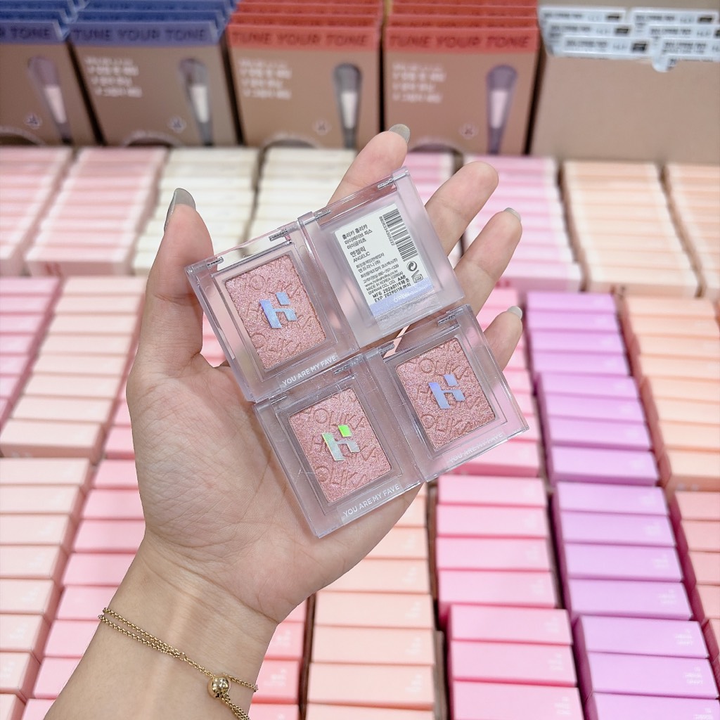 VAT - [ PEONYNK ] Phấn Mắt Nhũ HOLIKA HOLIKA You Are My Fave