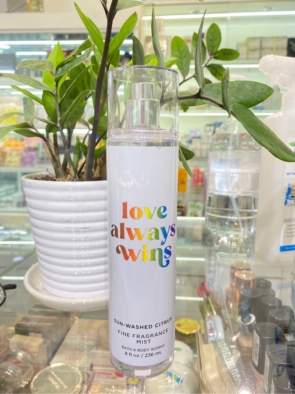 Xịt thơm Bath & Body Works 236ml