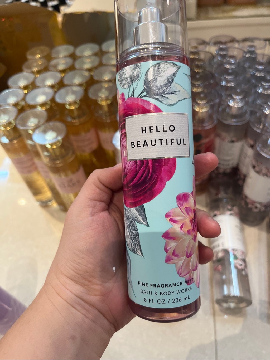 Xịt thơm Bath & Body Works 236ml