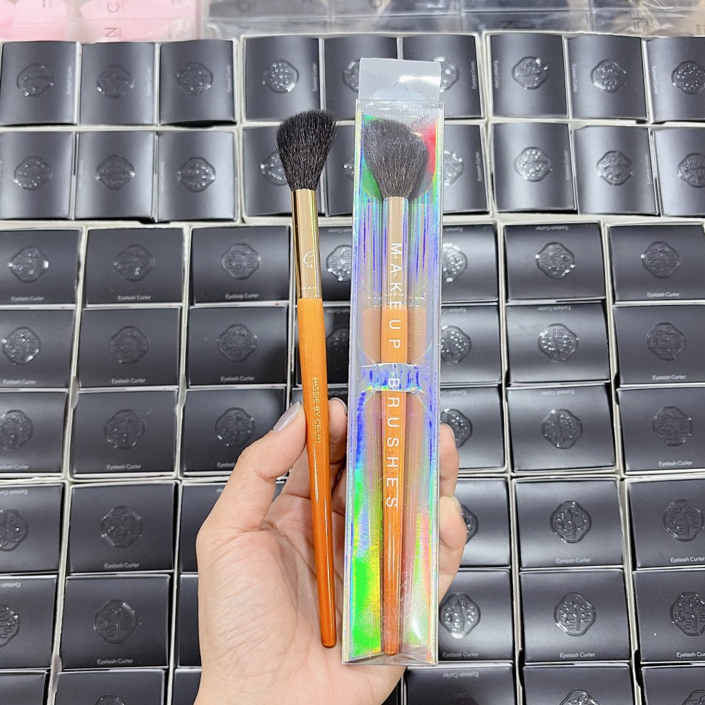 Cọ Lẻ Missie by CELIN cán cam Full Box