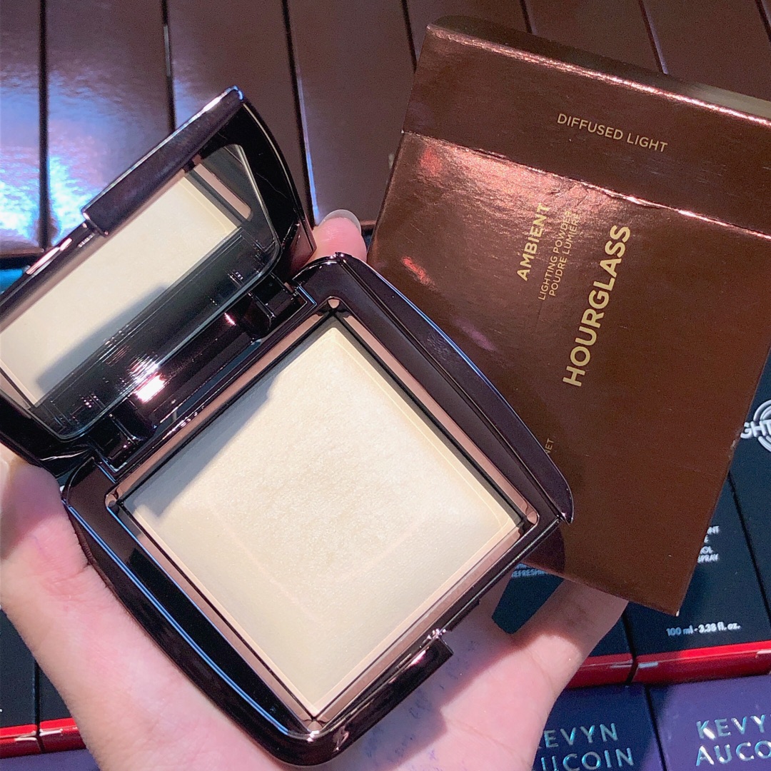 Phấn Hourglass Ambient Lighting Powder