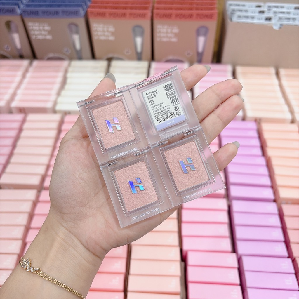 VAT - [ PEONYNK ] Phấn Mắt Nhũ HOLIKA HOLIKA You Are My Fave