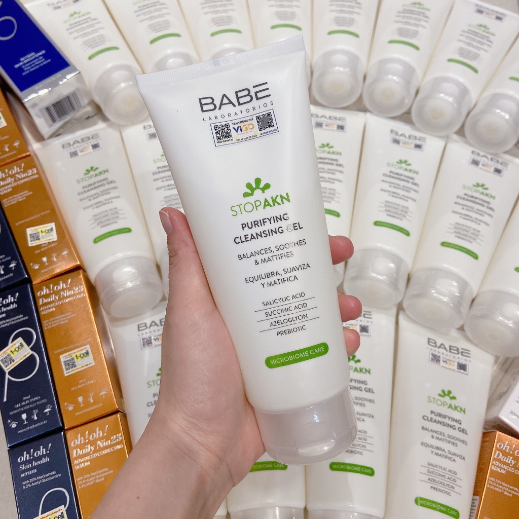 Sữa rửa mặt BABE Stop AKN Purifying Cleansing Gel 200ml