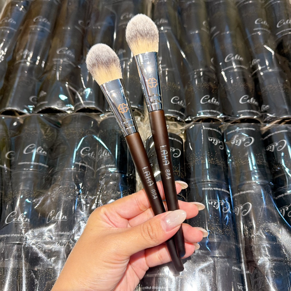 Cọ lẻ Laka