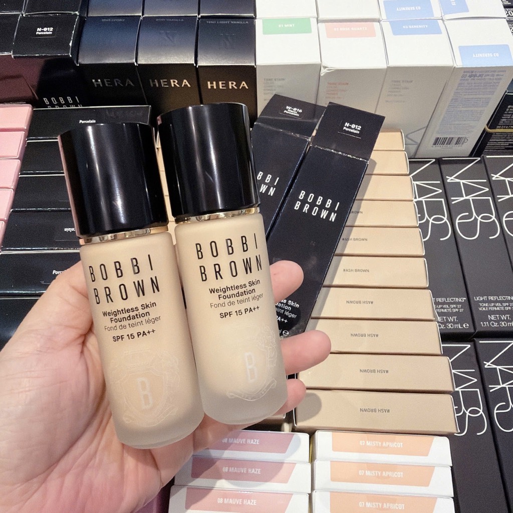 Nền Bobbi Brown Weightless Skin SPF15 30ml