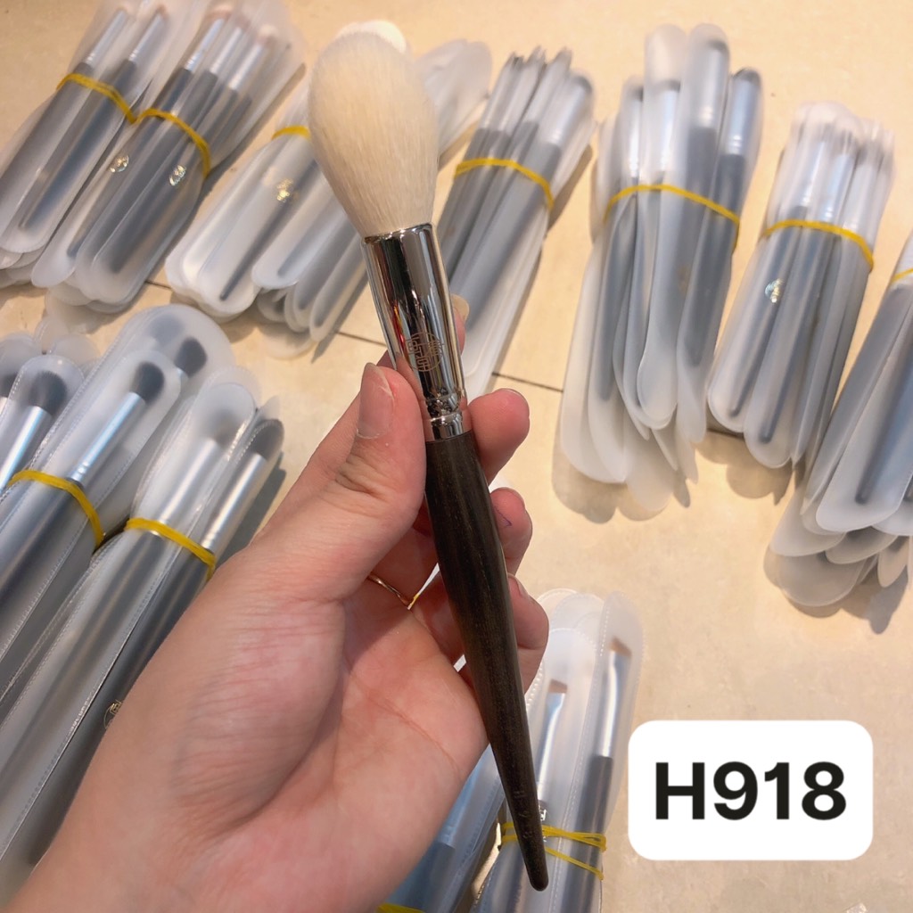 Cọ Makeup Chuyên Nghiệp TRUNG