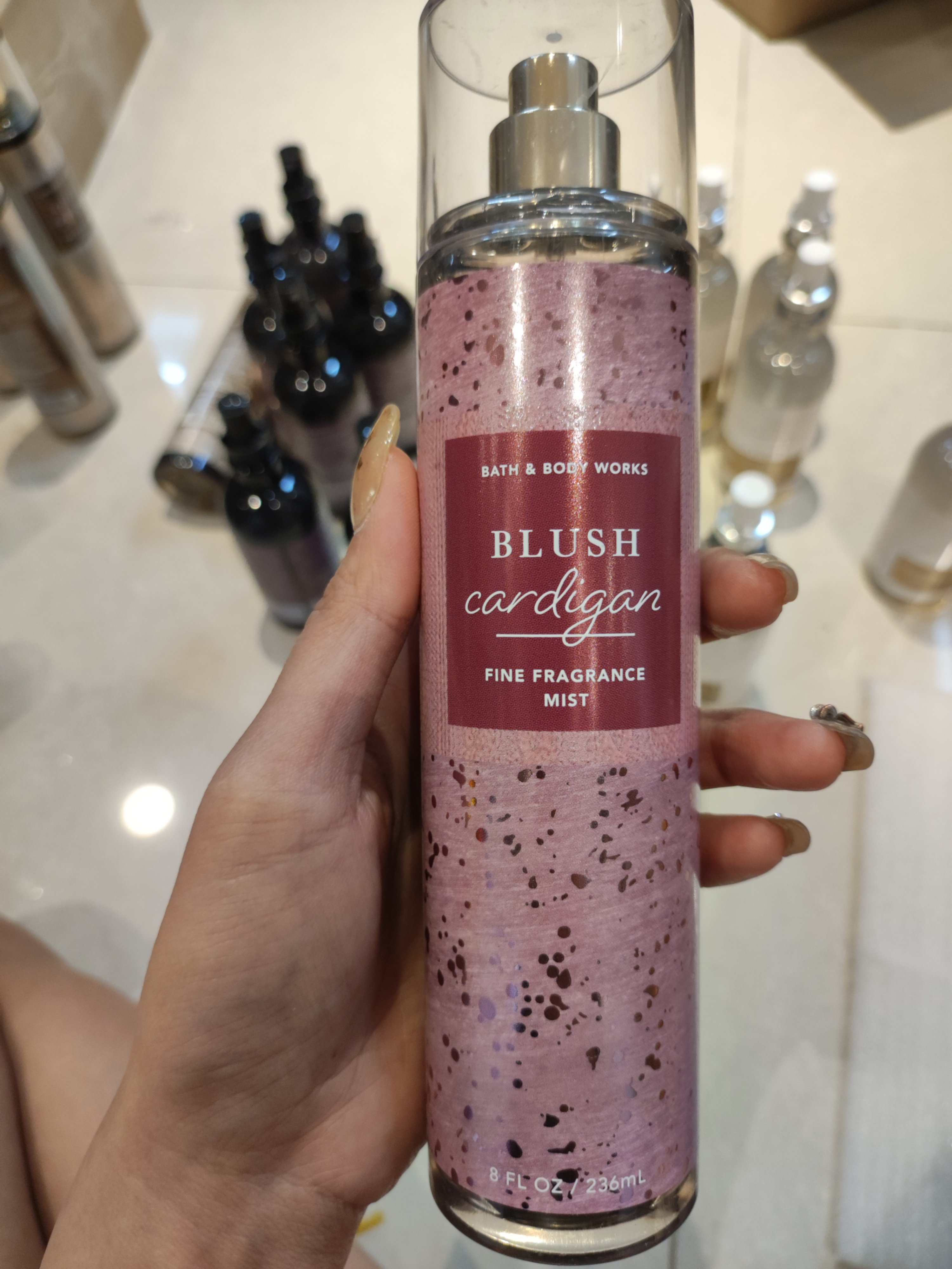 Xịt thơm Bath & Body Works 236ml