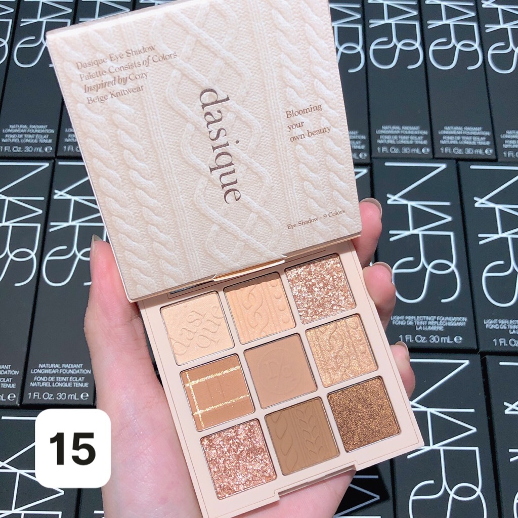 VAT - Bảng mắt Dasique 9 ô