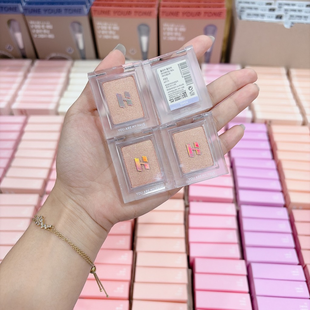 VAT - [ PEONYNK ] Phấn Mắt Nhũ HOLIKA HOLIKA You Are My Fave