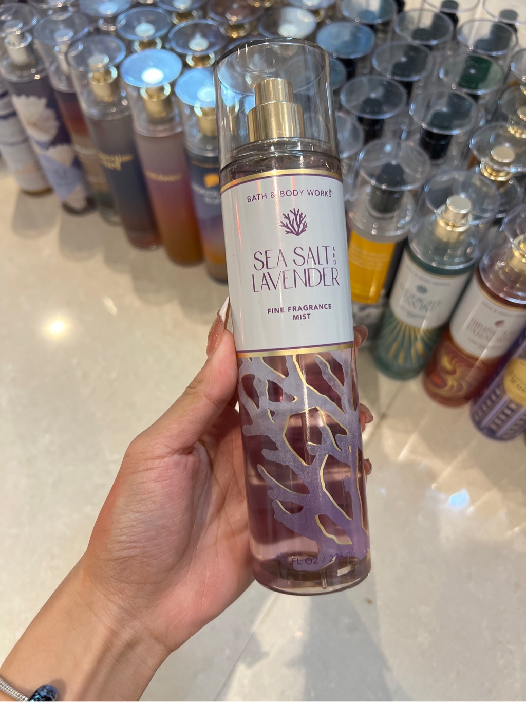 Xịt thơm Bath & Body Works 236ml