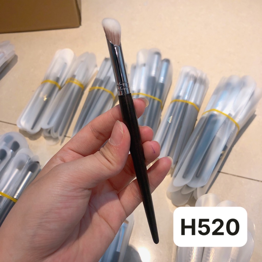 Cọ Makeup Chuyên Nghiệp TRUNG