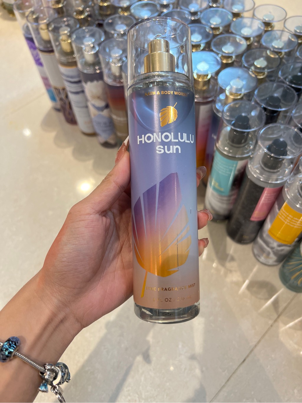 Xịt thơm Bath & Body Works 236ml