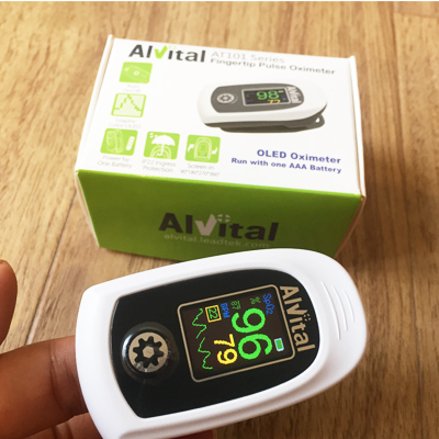 Máy đo nồng độ oxy trong máu và nhịp tim ALVITAL AT101C
