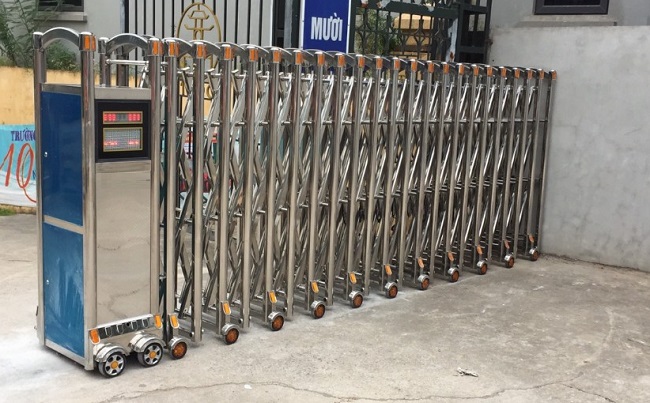 Cổng xếp inox tự động