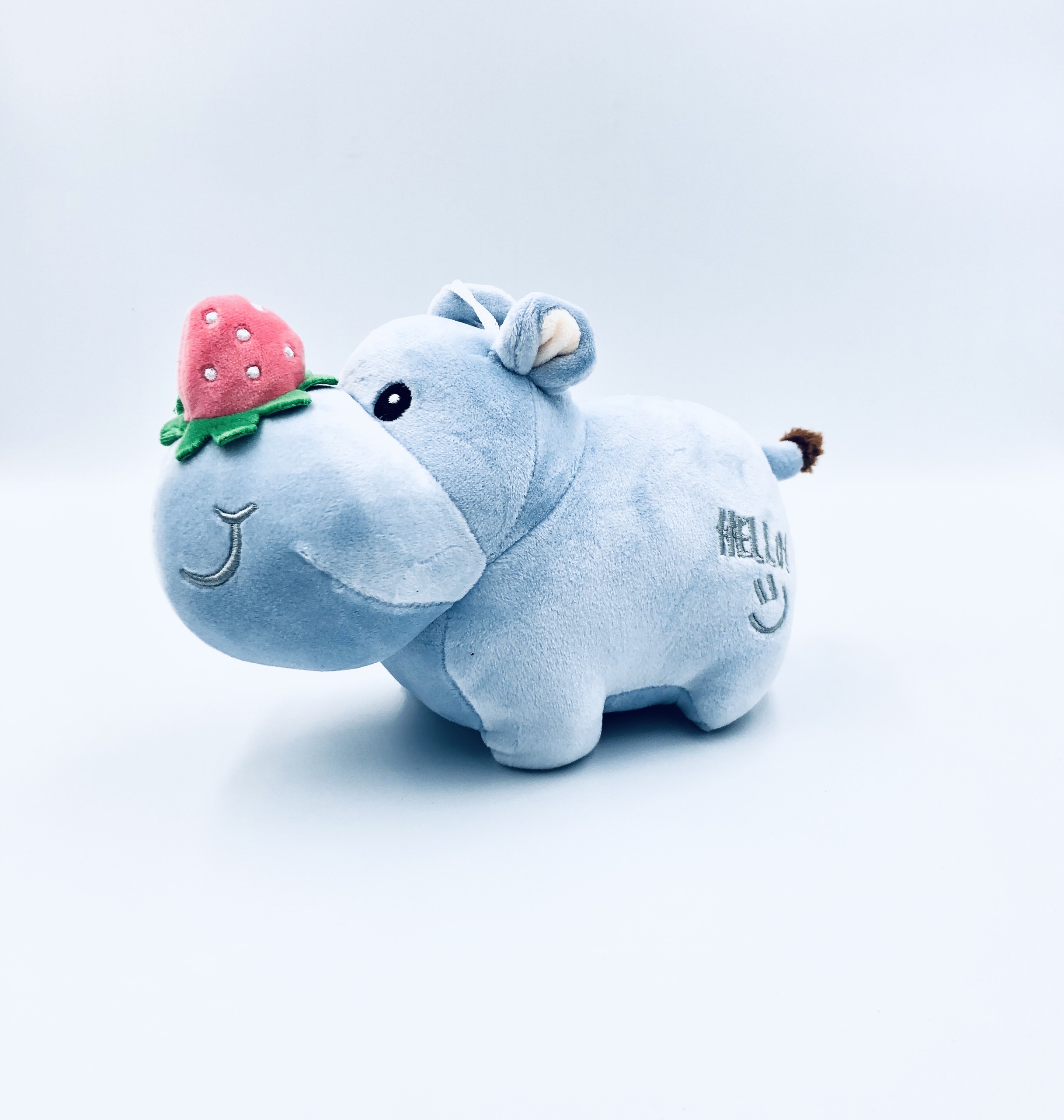 Thú Nhồi Bông Tê Giác Sừng Trái Dâu (22cm)