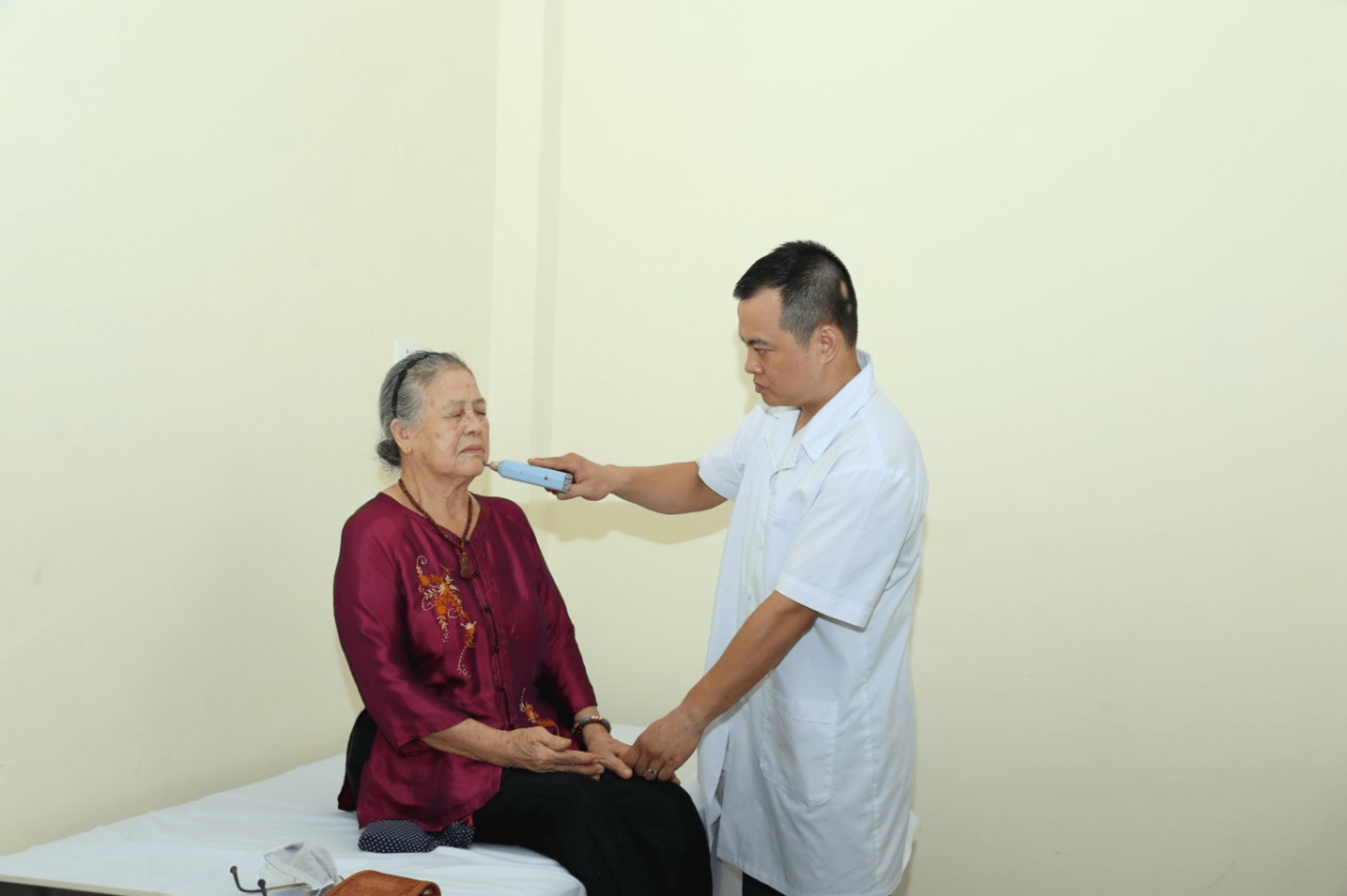 Đông Nam Y Dược Nguyên Giác