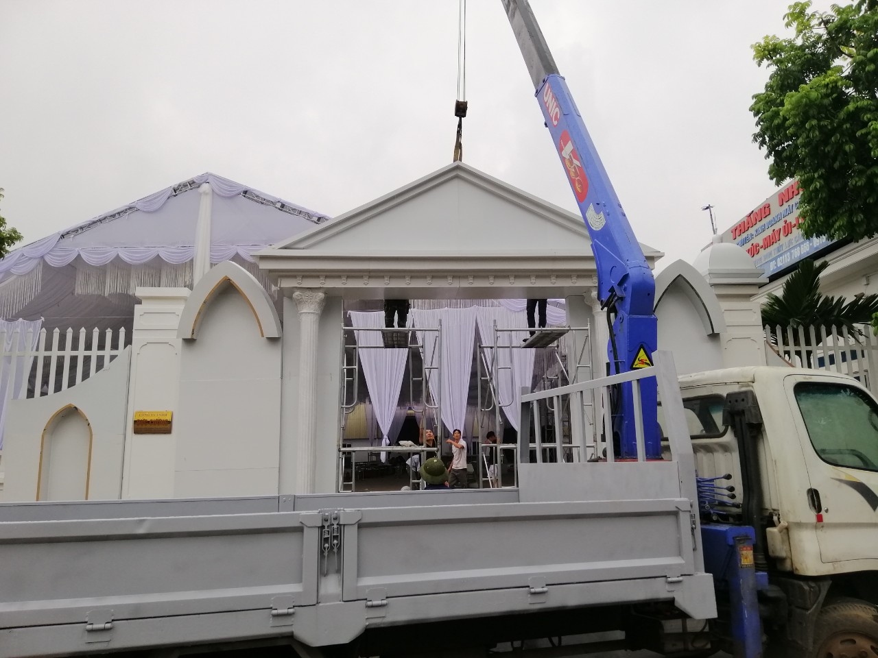 mau-bien-hieu-quang-cao-dep-2020