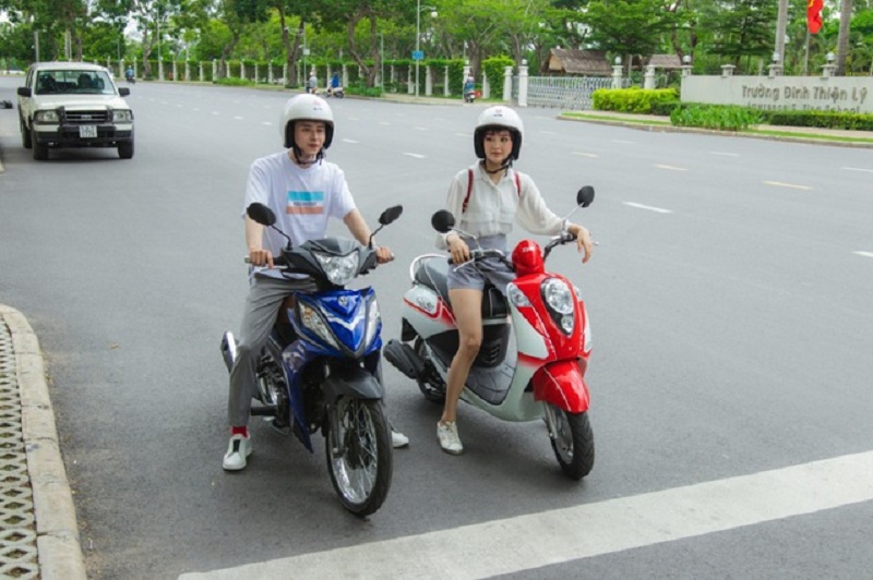ĐIỀU KHIỂN XE MÁY 50CC CÓ CẦN BẰNG LÁI KHÔNG?