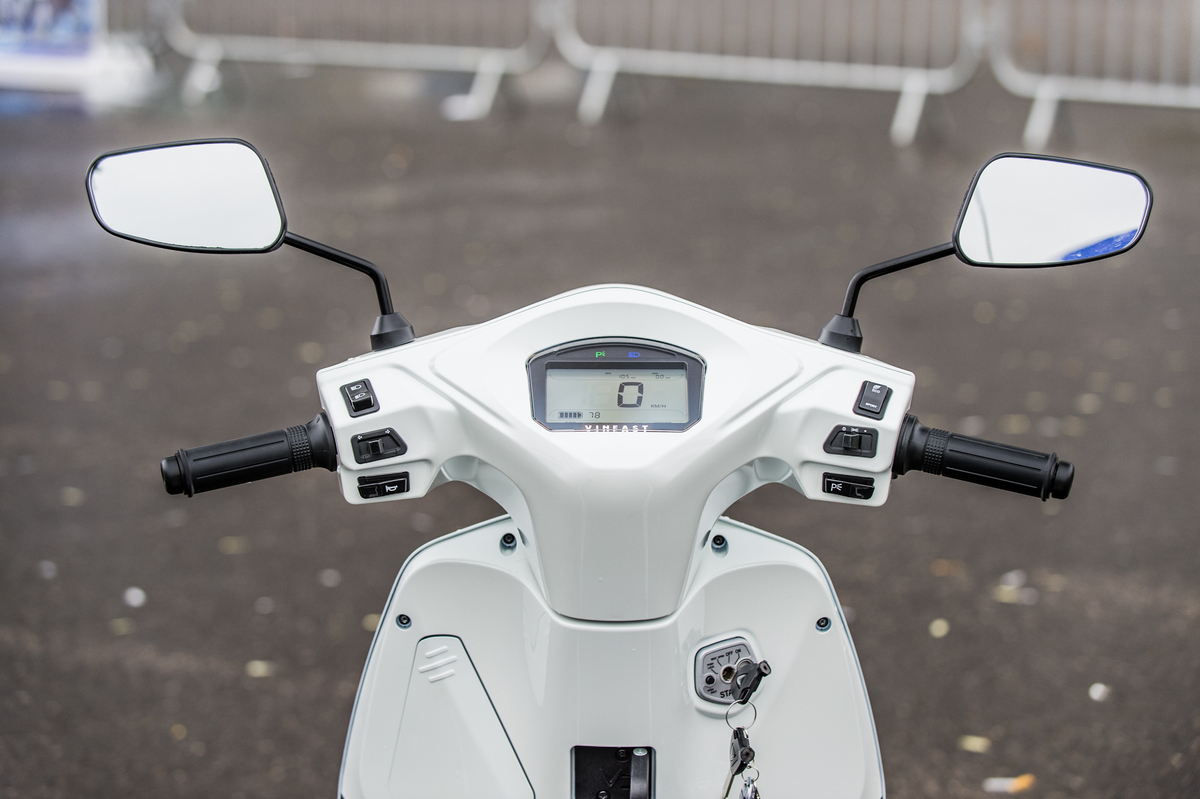 VinFast Feliz - xe máy điện  vừa miếng  cho khách Việt VinFast Feliz - xe máy điện  vừa miếng  cho khách Việt