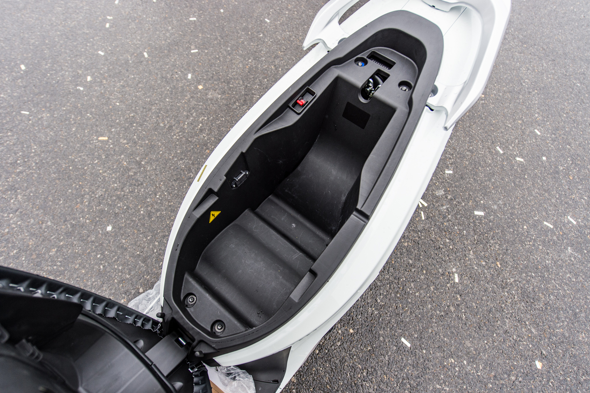 VinFast Feliz - xe máy điện  vừa miếng  cho khách Việt VinFast Feliz - xe máy điện  vừa miếng  cho khách Việt