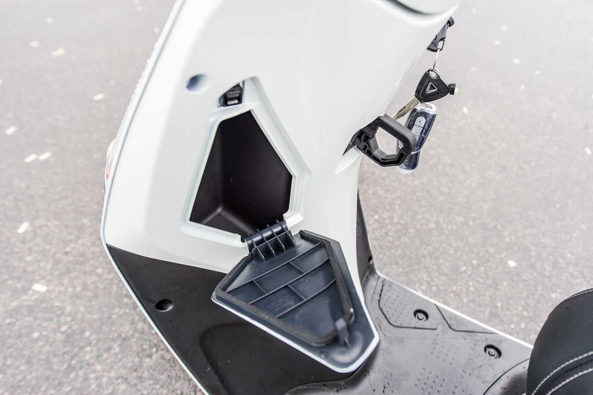 VinFast Feliz - xe máy điện  vừa miếng  cho khách Việt VinFast Feliz - xe máy điện  vừa miếng  cho khách Việt