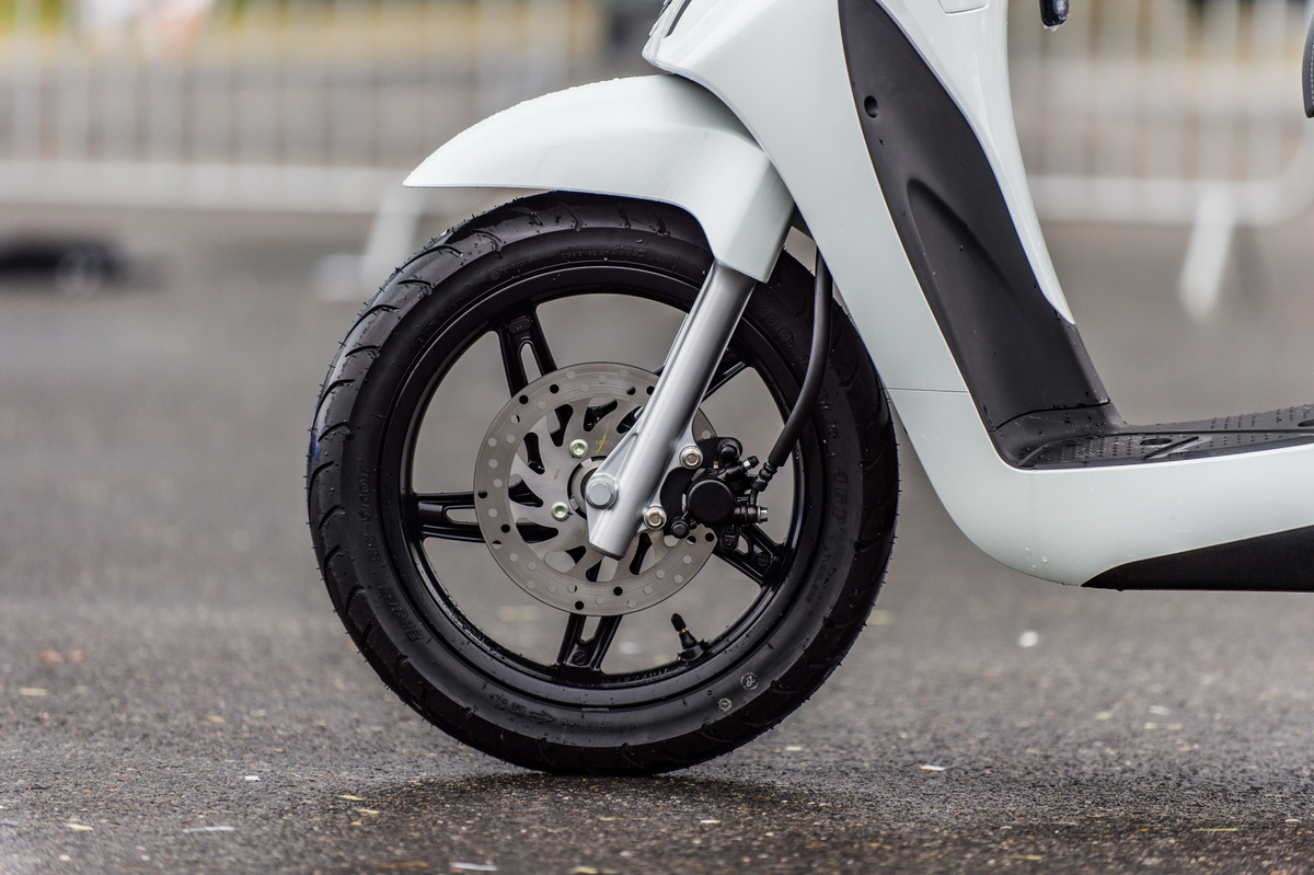 VinFast Feliz - xe máy điện  vừa miếng  cho khách Việt VinFast Feliz - xe máy điện  vừa miếng  cho khách Việt