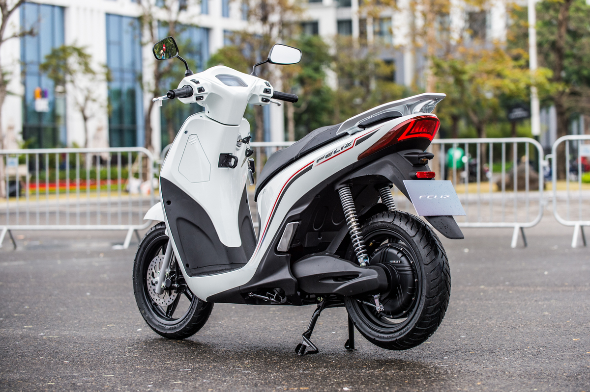 VinFast Feliz - xe máy điện  vừa miếng  cho khách Việt VinFast Feliz - xe máy điện  vừa miếng  cho khách Việt