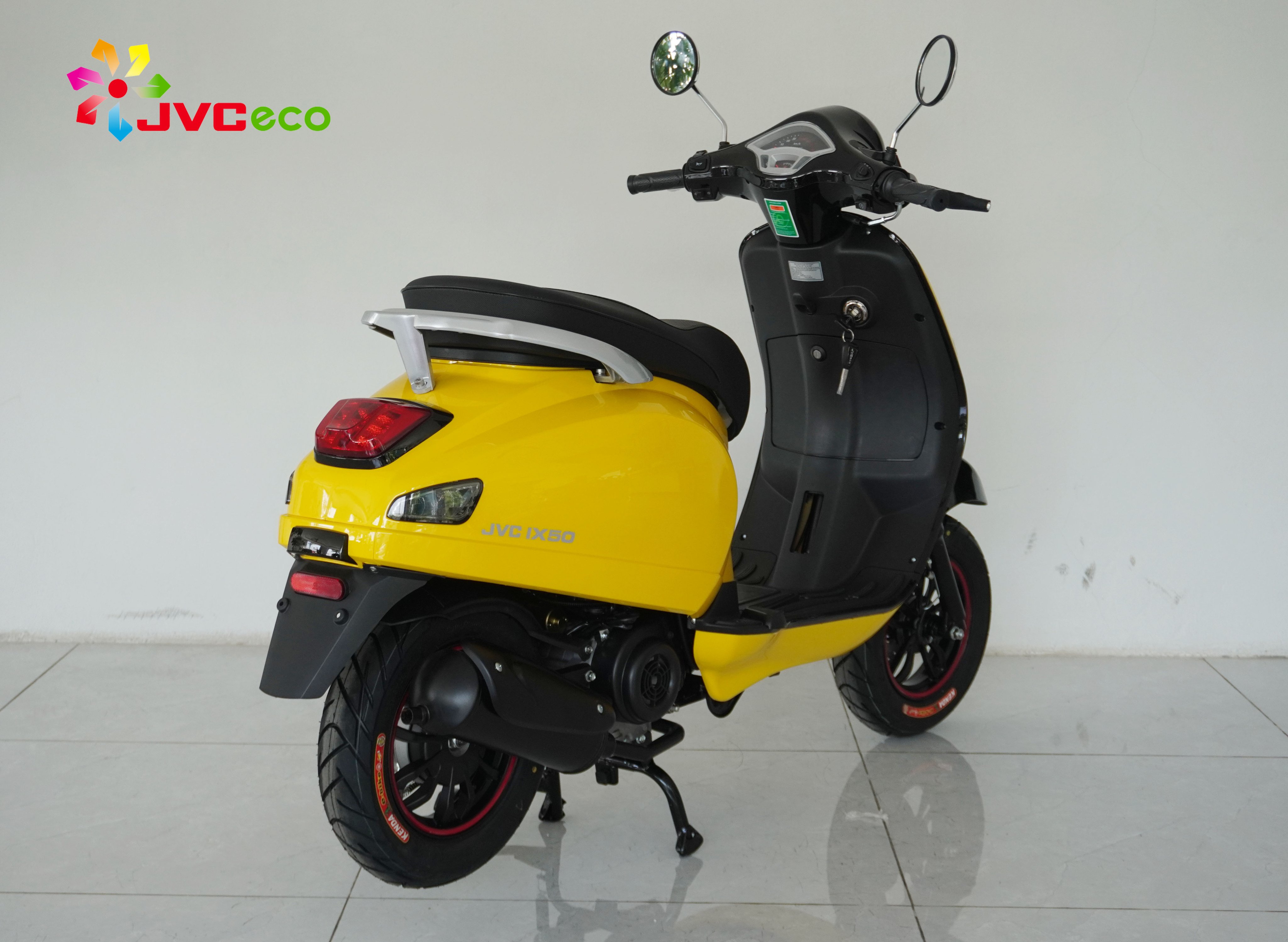 XE GA 50CC VESPA JVC IX SS