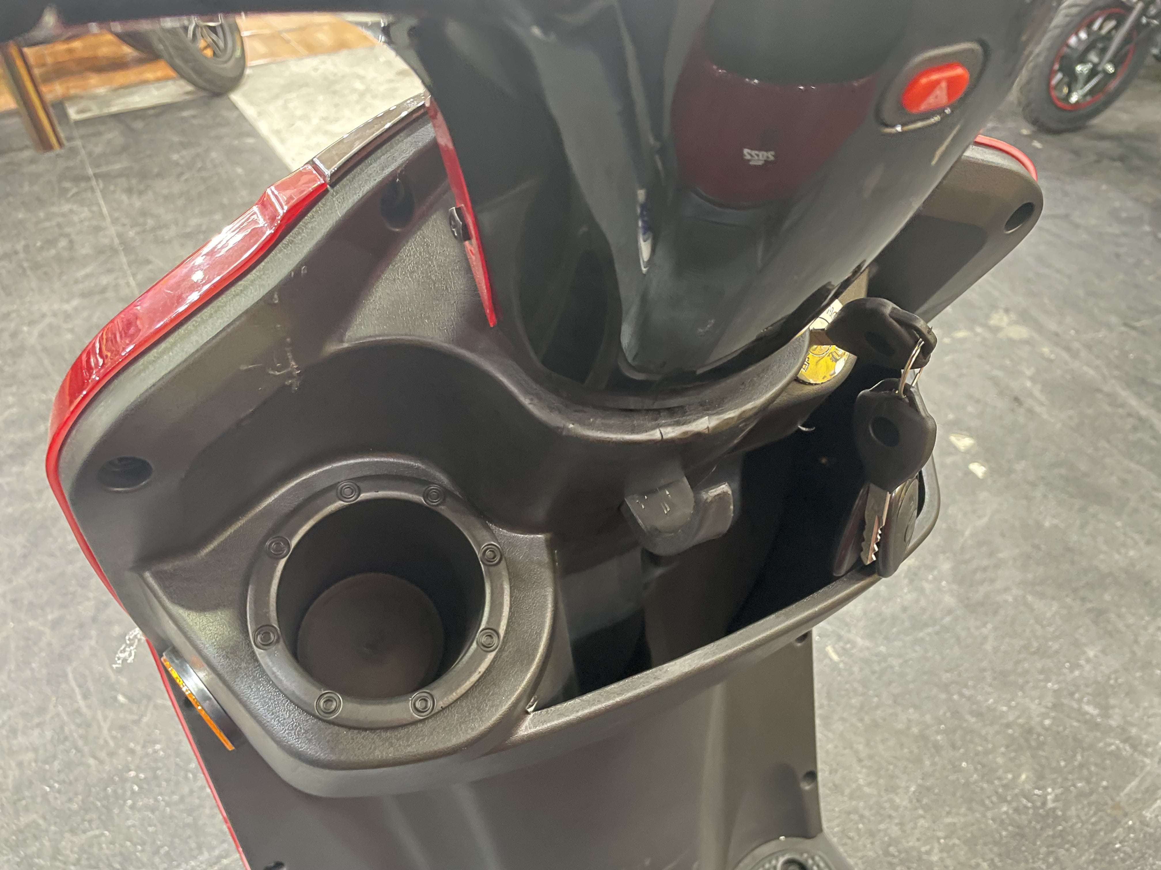 XE ĐIỆN 3 BÁNH SUPER R PHIÊN BẢN