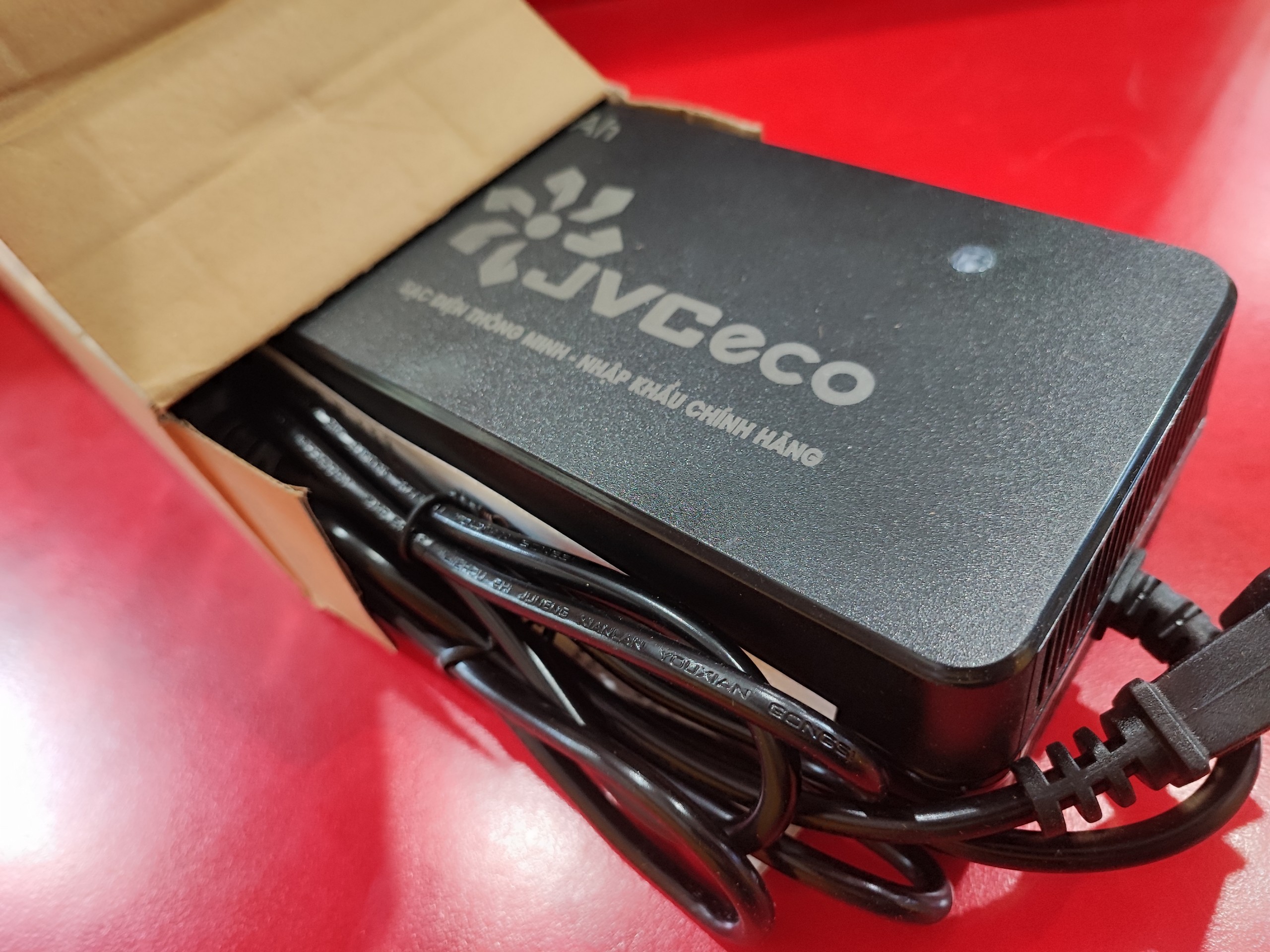 SẠC XE MÁY ĐIỆN JVC 60V- 20AH